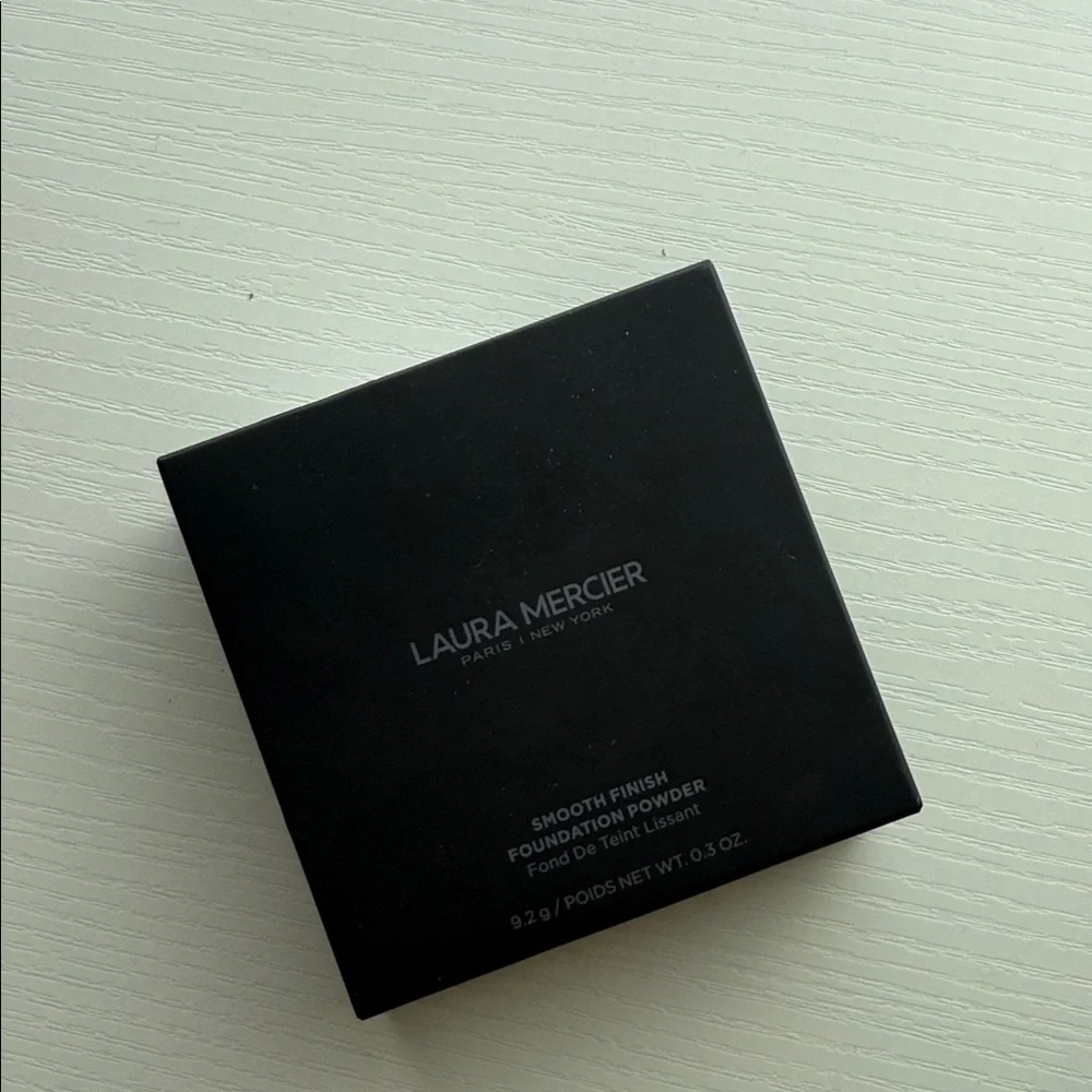 Laura Mercier Black Compact Foundation